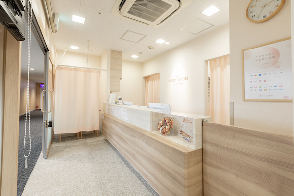 白内障に関して不安がある方は、京都市伏見区のももの木眼科にご相談ください